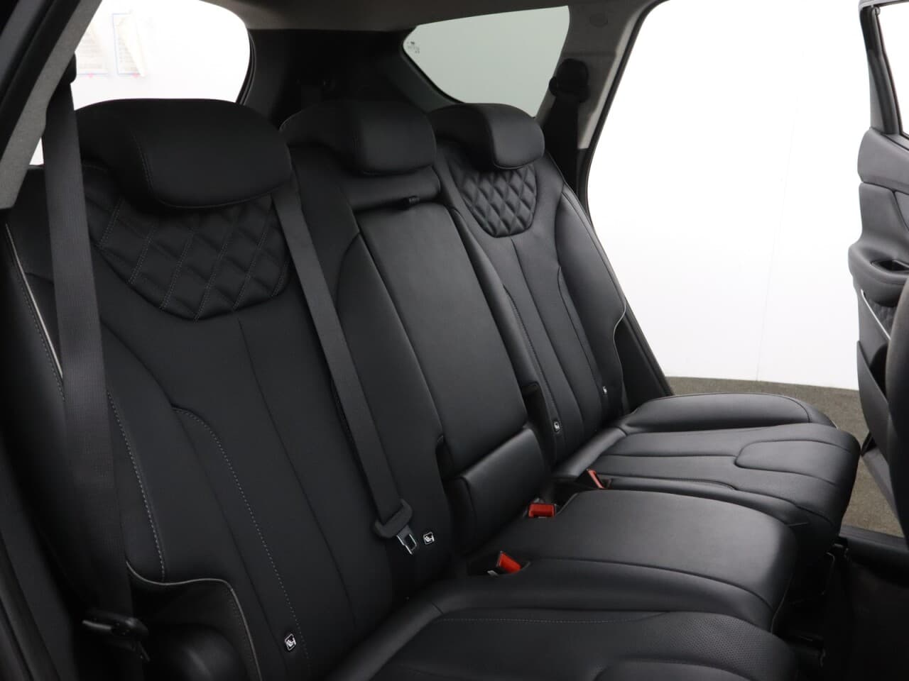 Hyundai Santa Fe 1.6 h T-GDi Ultimate — image 54