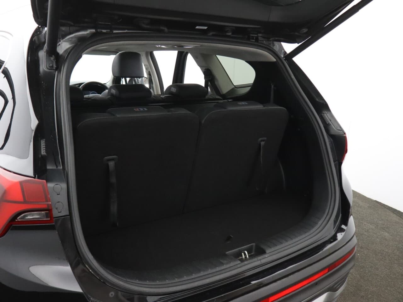 Hyundai Santa Fe 1.6 h T-GDi Ultimate — image 59