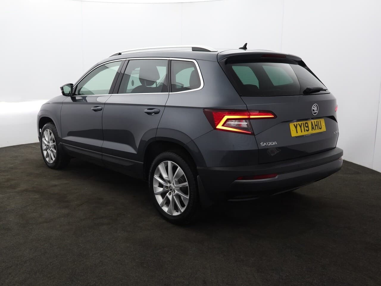 Skoda Karoq 1.5 TSI ACT SE L — image 8
