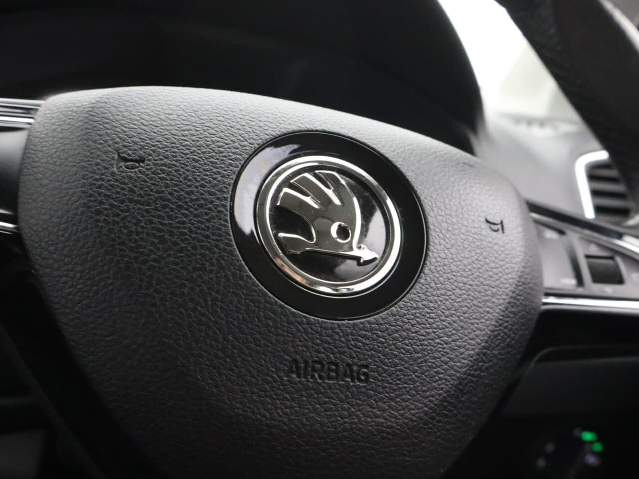 Skoda Karoq 1.5 TSI ACT SE L — image 20