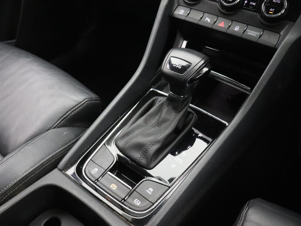Skoda Karoq 1.5 TSI ACT SE L — image 23