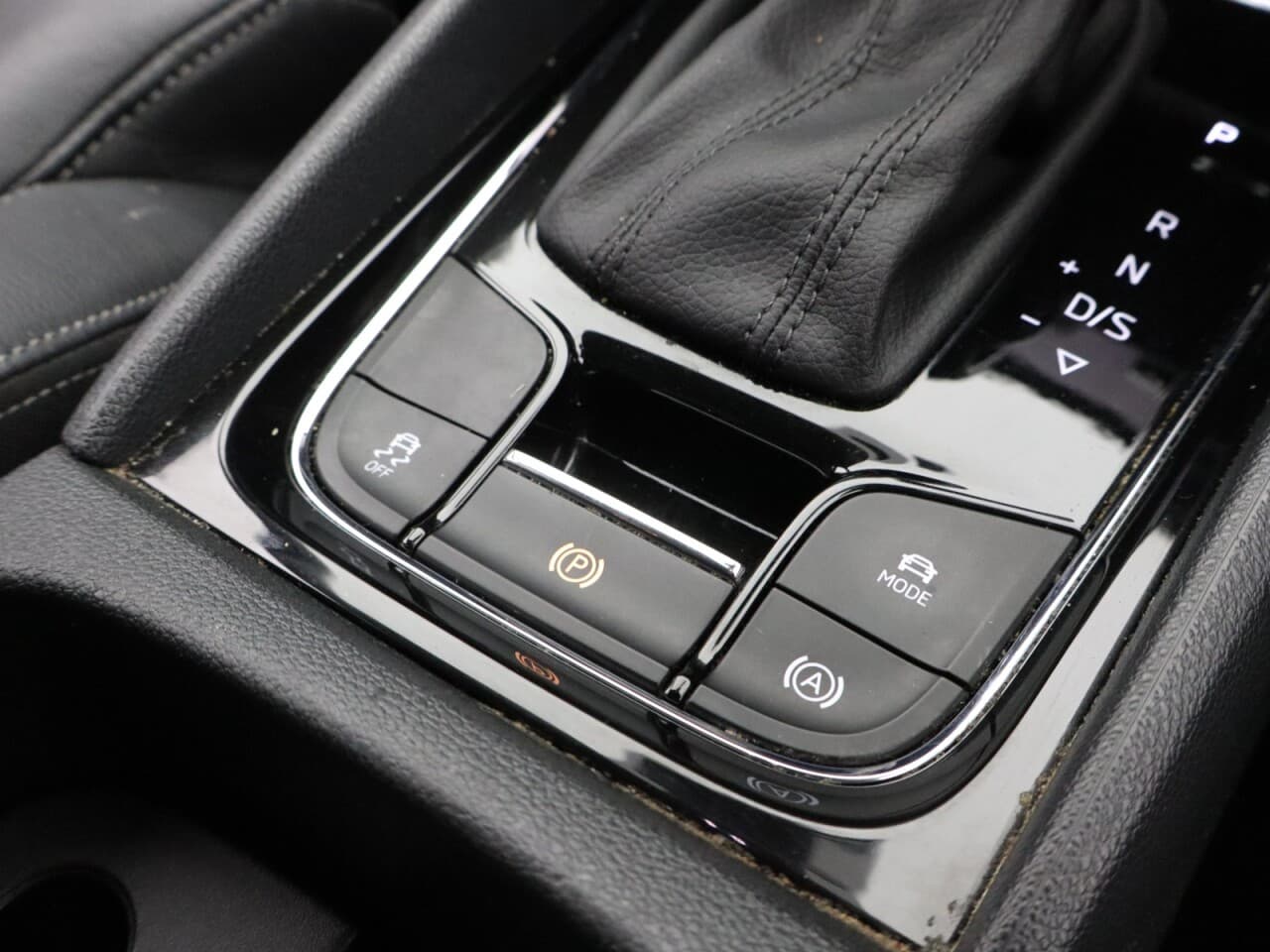 Skoda Karoq 1.5 TSI ACT SE L — image 27
