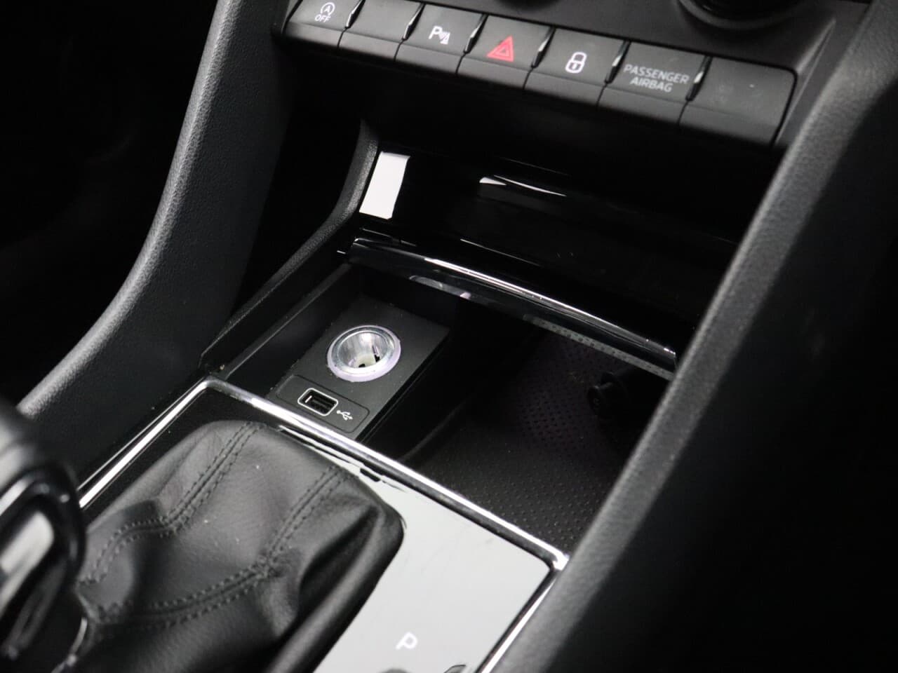 Skoda Karoq 1.5 TSI ACT SE L — image 28