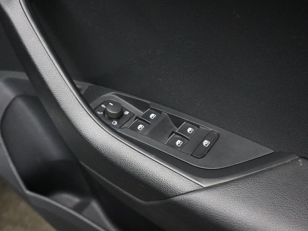 Skoda Karoq 1.5 TSI ACT SE L — image 49