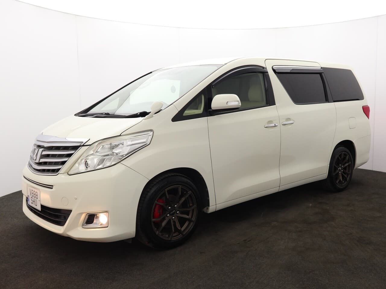Toyota Alphard 2.4 — image 5
