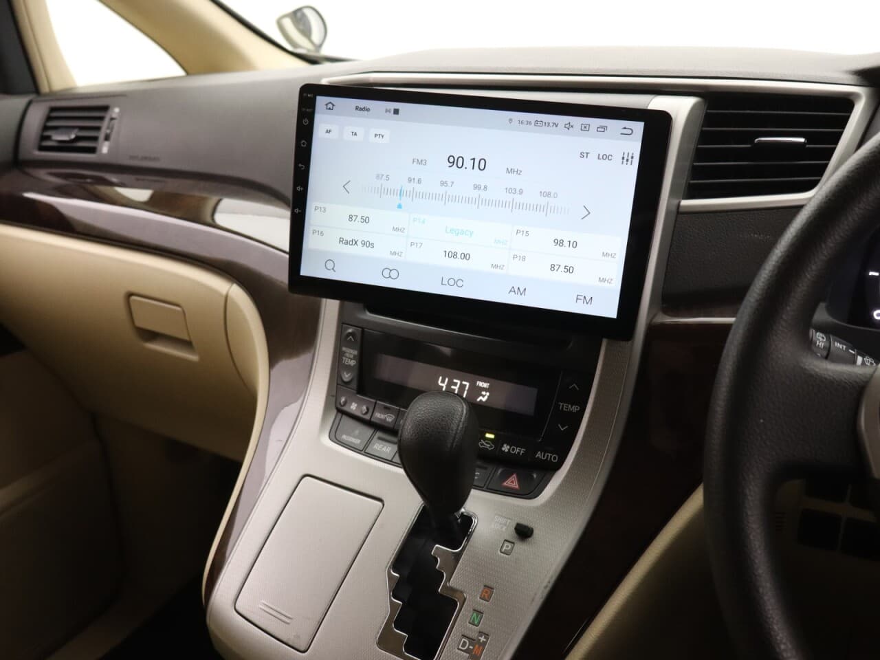 Toyota Alphard 2.4 — image 21