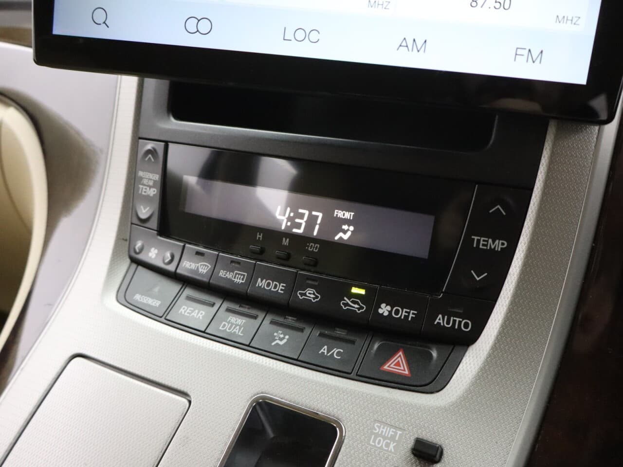 Toyota Alphard 2.4 — image 25