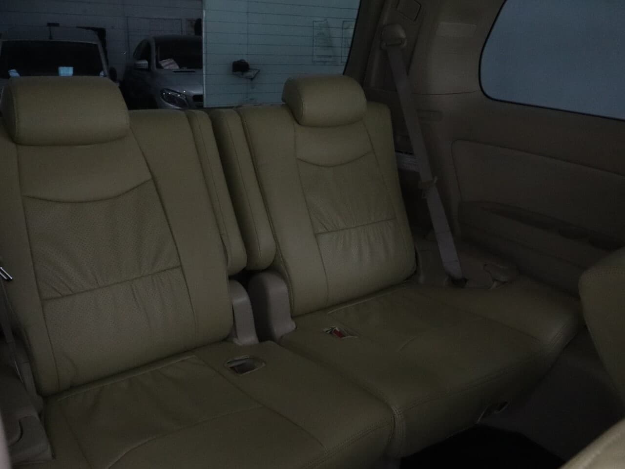Toyota Alphard 2.4 — image 36