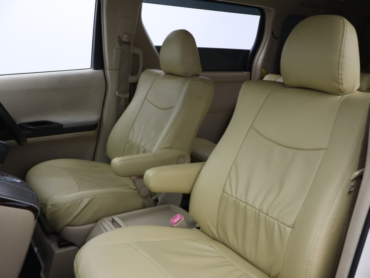 Toyota Alphard 2.4 — image 33