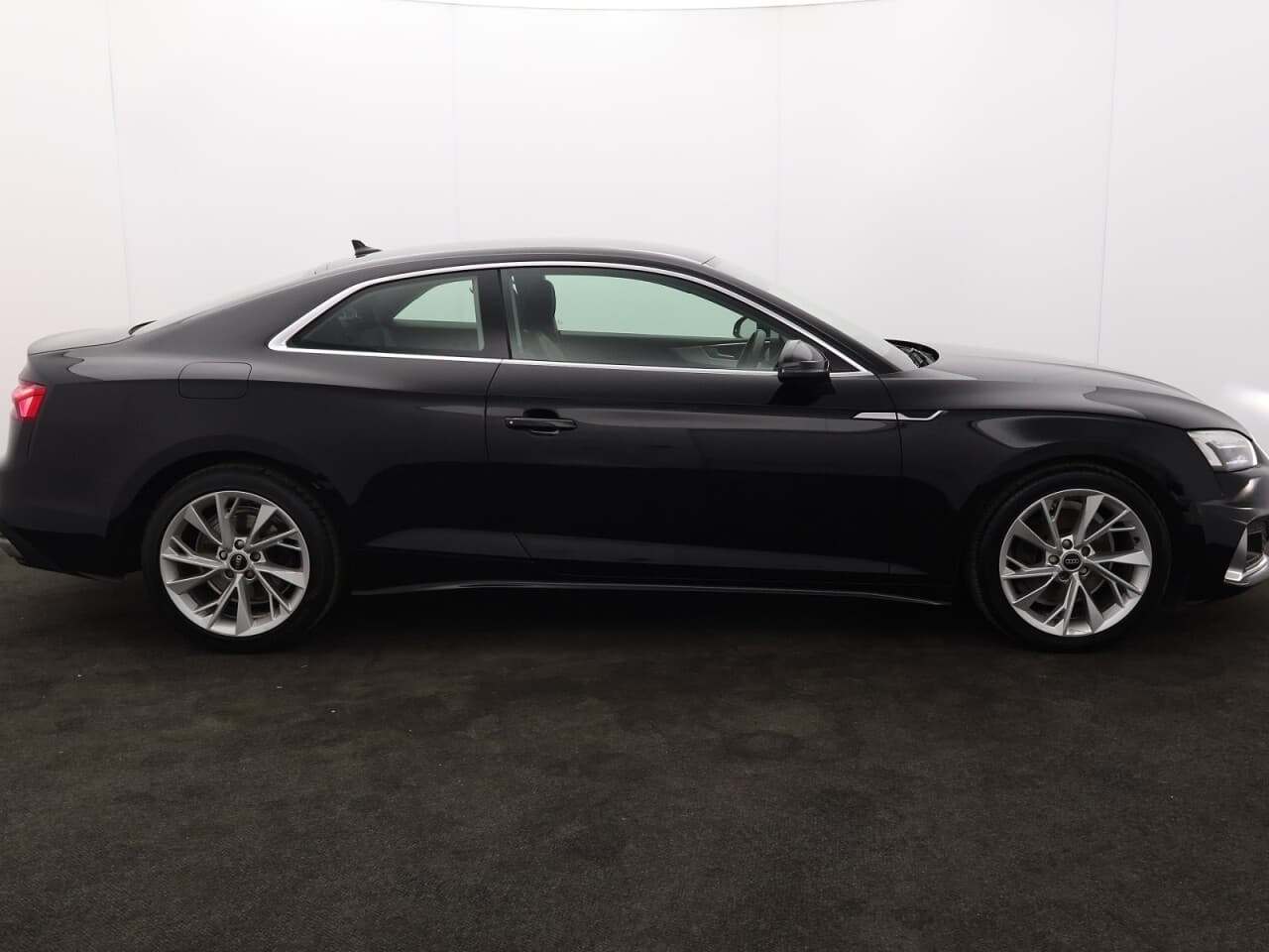 Audi A5 2.0 TFSI 35 Sport — image 11