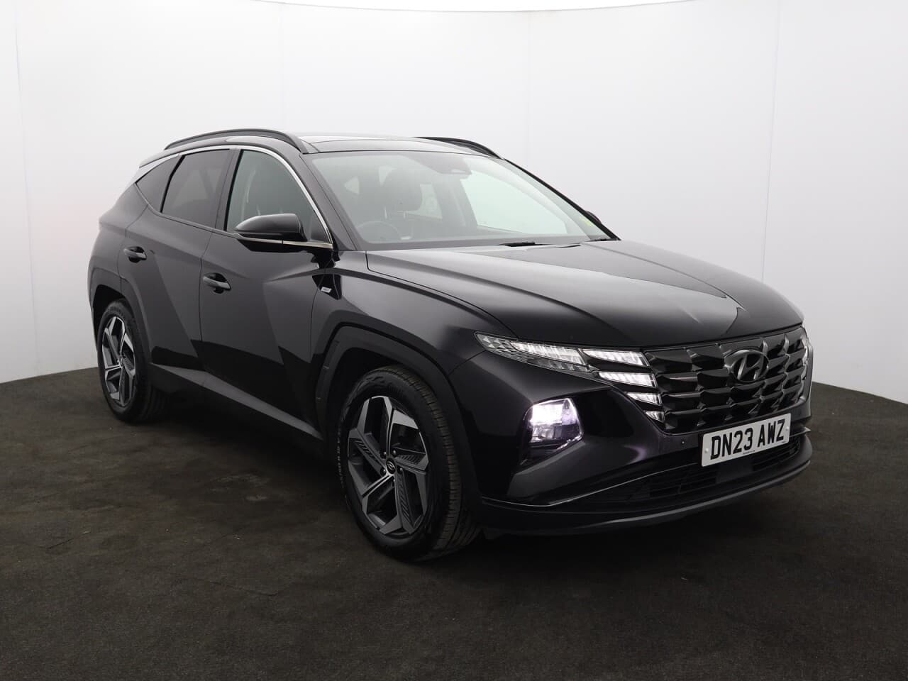 Hyundai Tucson 1.6 T-GDi MHEV Ultimate view 1