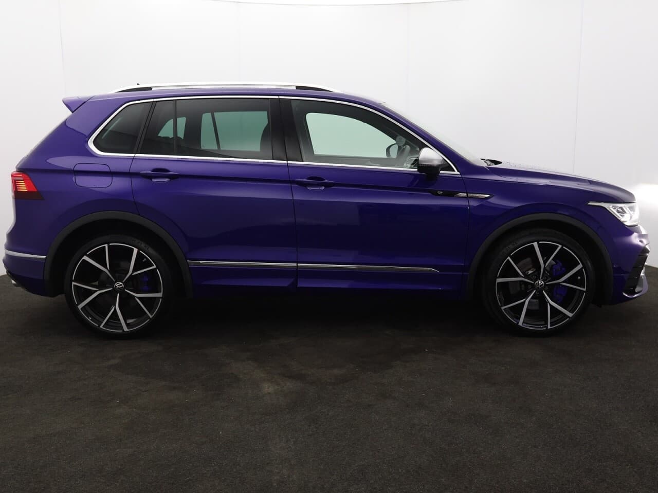 Volkswagen Tiguan 2.0 TSI R — image 11