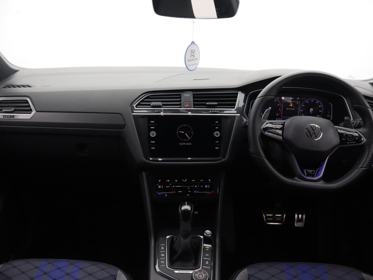 Volkswagen Tiguan 2.0 TSI R — image 12