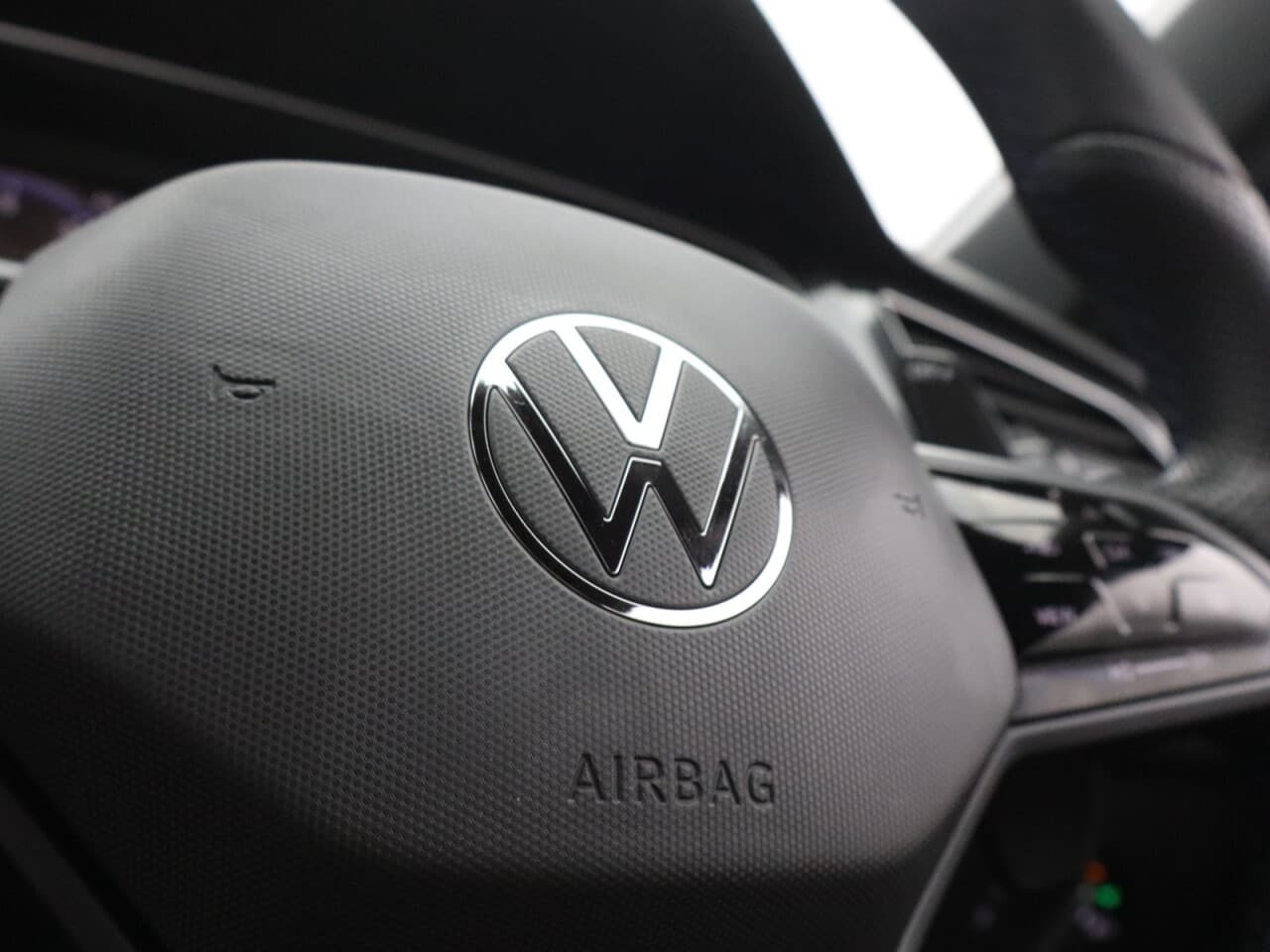 Volkswagen Tiguan 2.0 TSI R — image 20