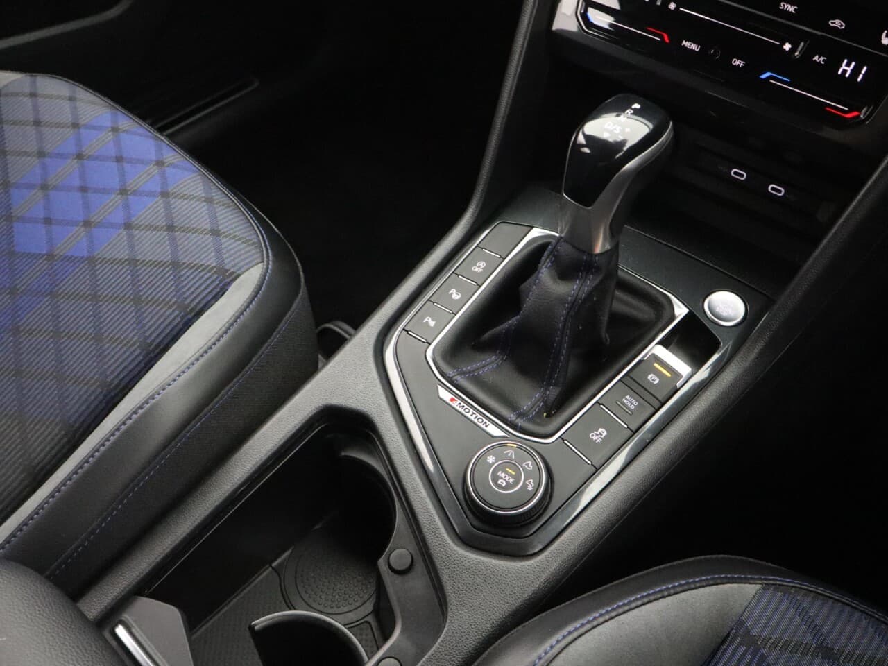 Volkswagen Tiguan 2.0 TSI R — image 24
