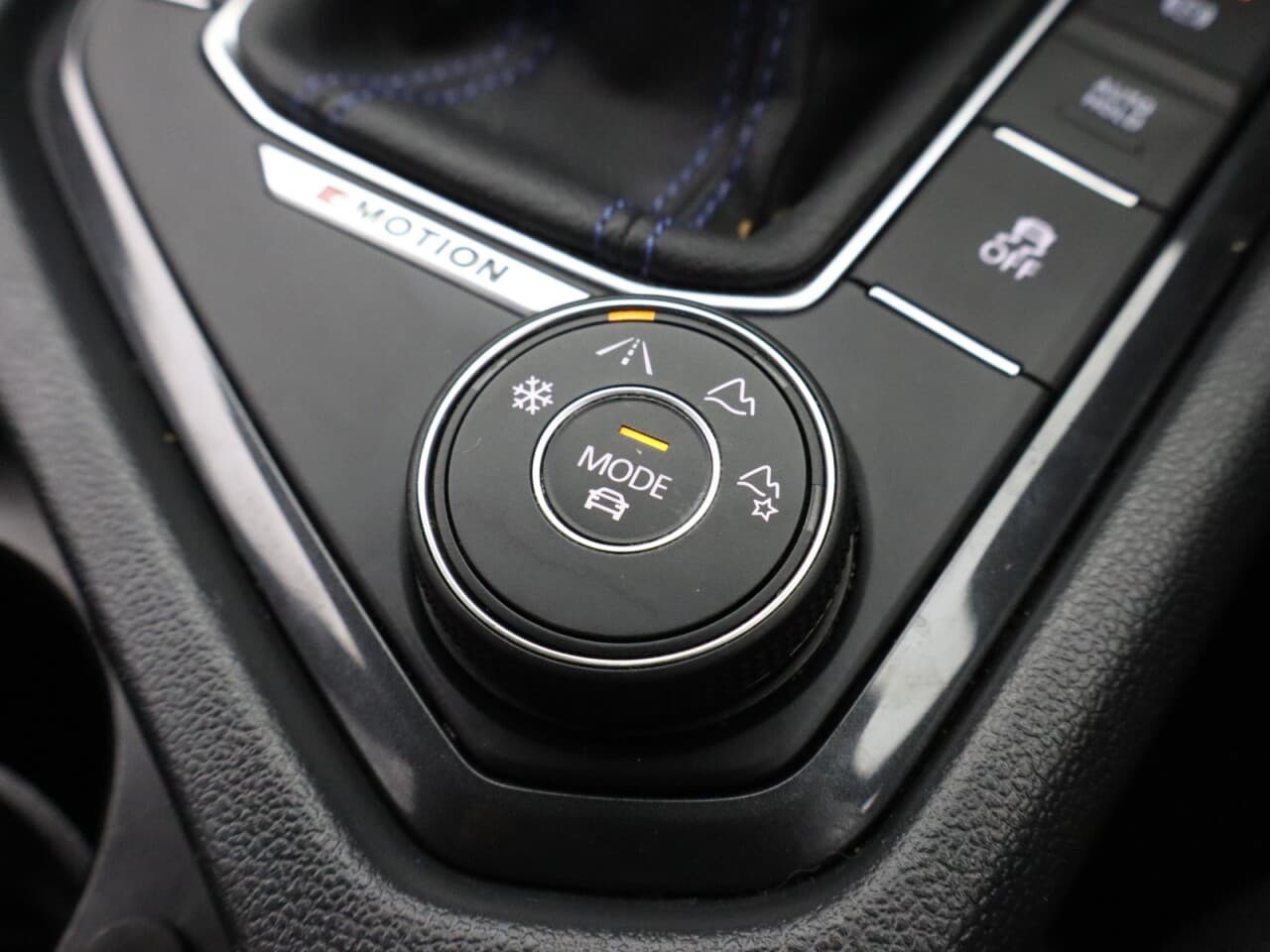 Volkswagen Tiguan 2.0 TSI R — image 30