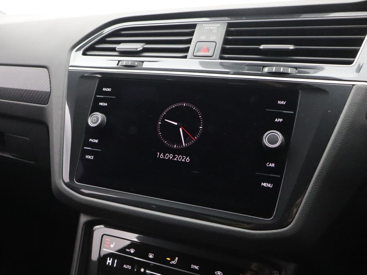 Volkswagen Tiguan 2.0 TSI R — image 36