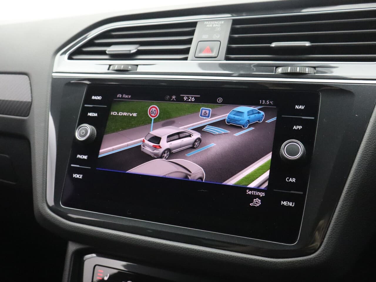 Volkswagen Tiguan 2.0 TSI R — image 42