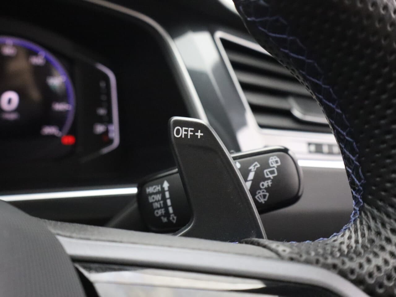 Volkswagen Tiguan 2.0 TSI R — image 48