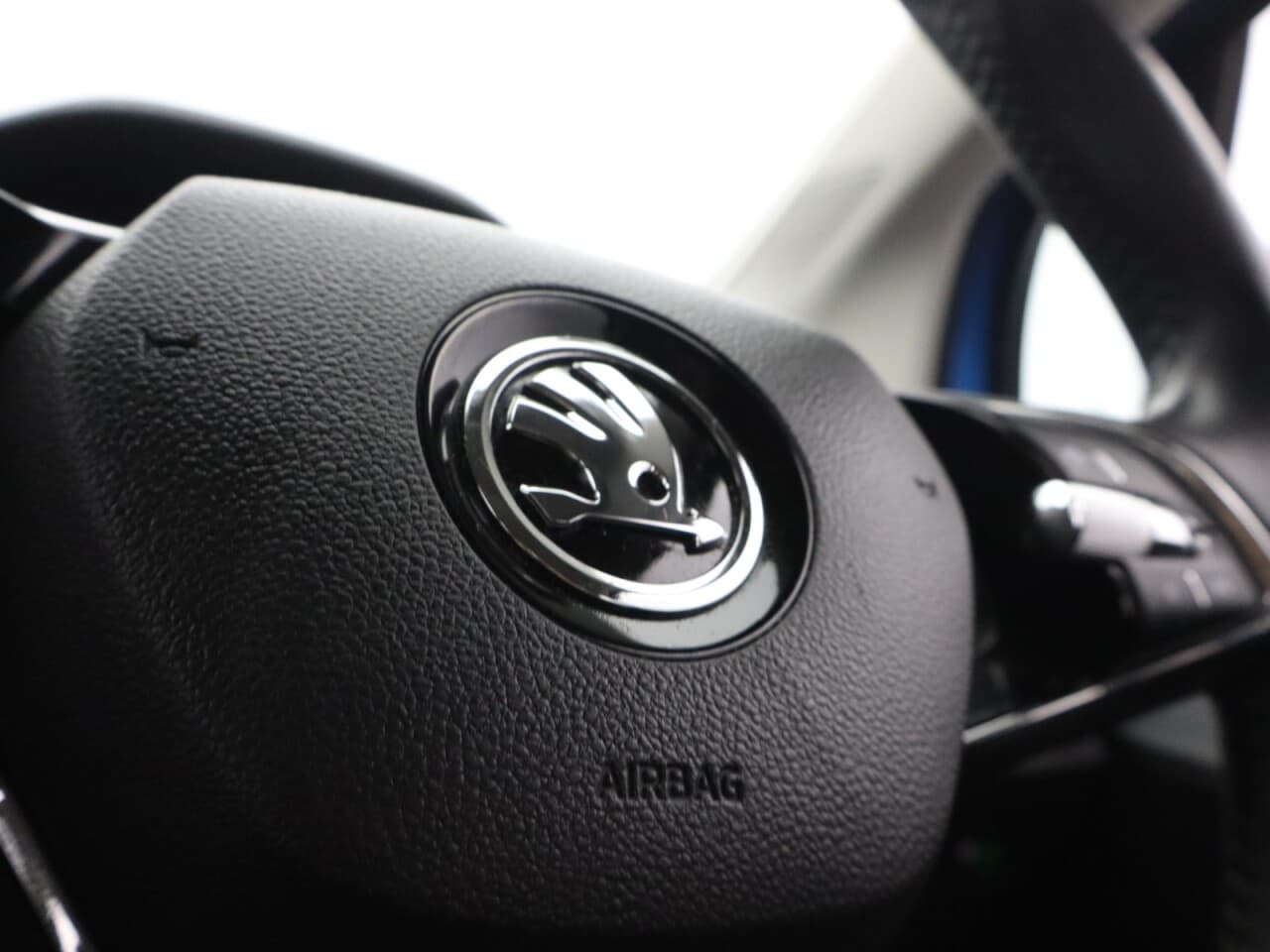 Skoda Enyaq Iv iV 62kWh 60 — image 17