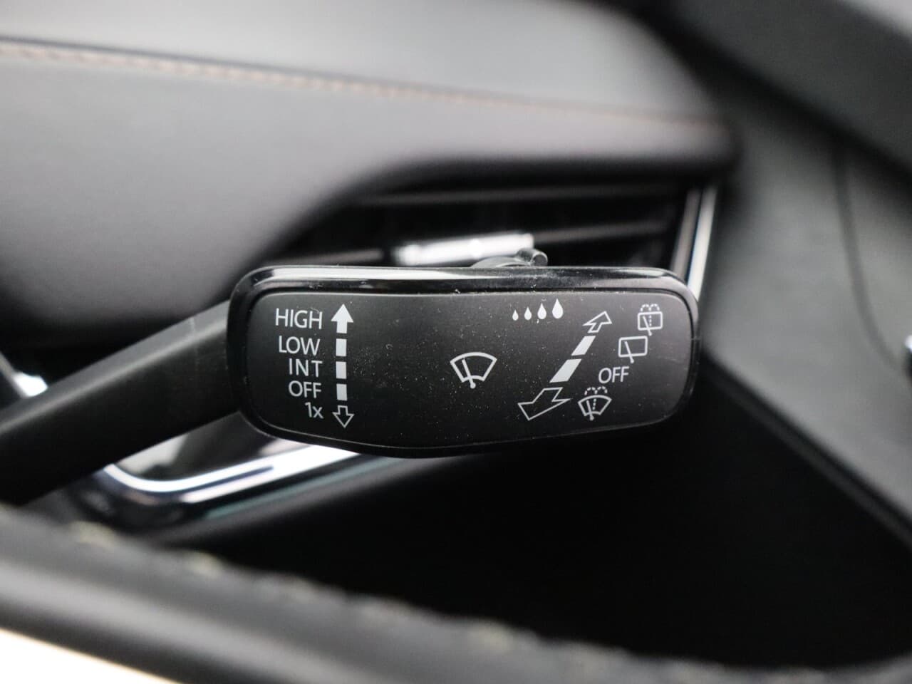 Skoda Enyaq Iv iV 62kWh 60 — image 44