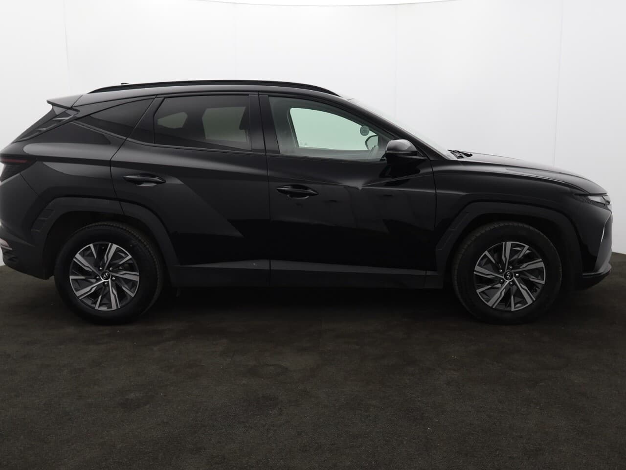 Hyundai Tucson 1.6 T-GDi SE Connect — image 11