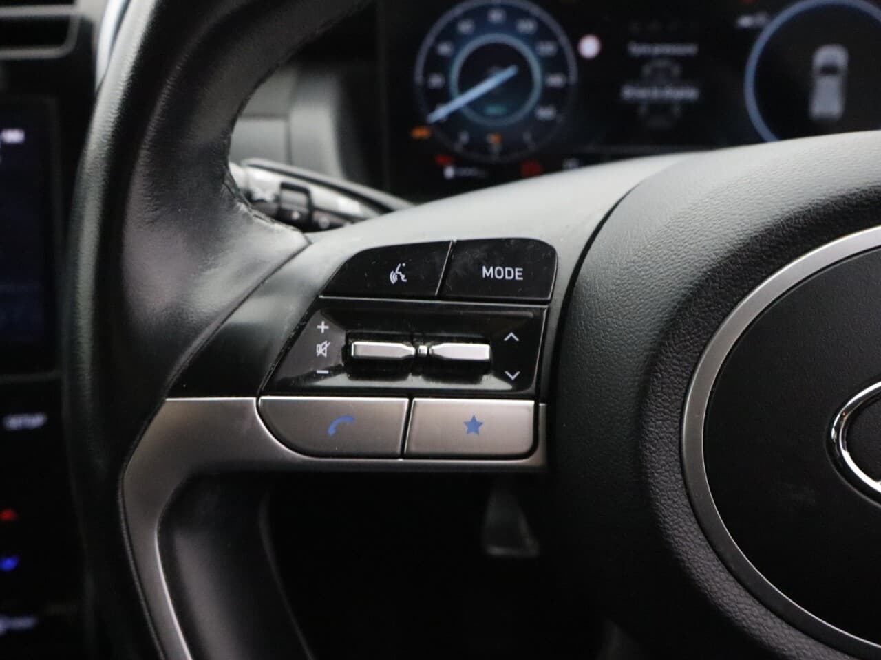 Hyundai Tucson 1.6 T-GDi SE Connect — image 17