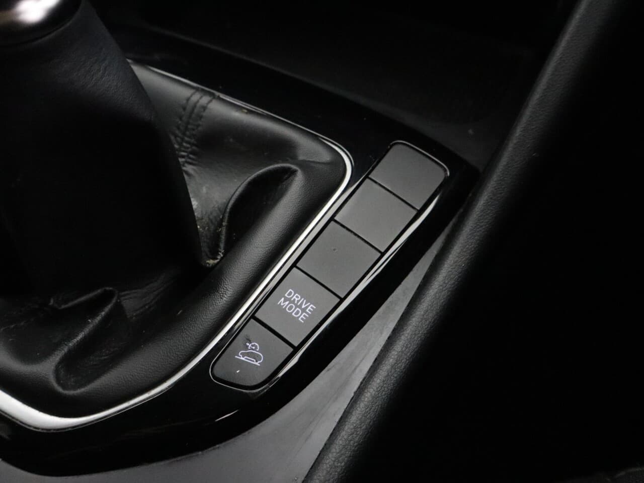 Hyundai Tucson 1.6 T-GDi SE Connect — image 28