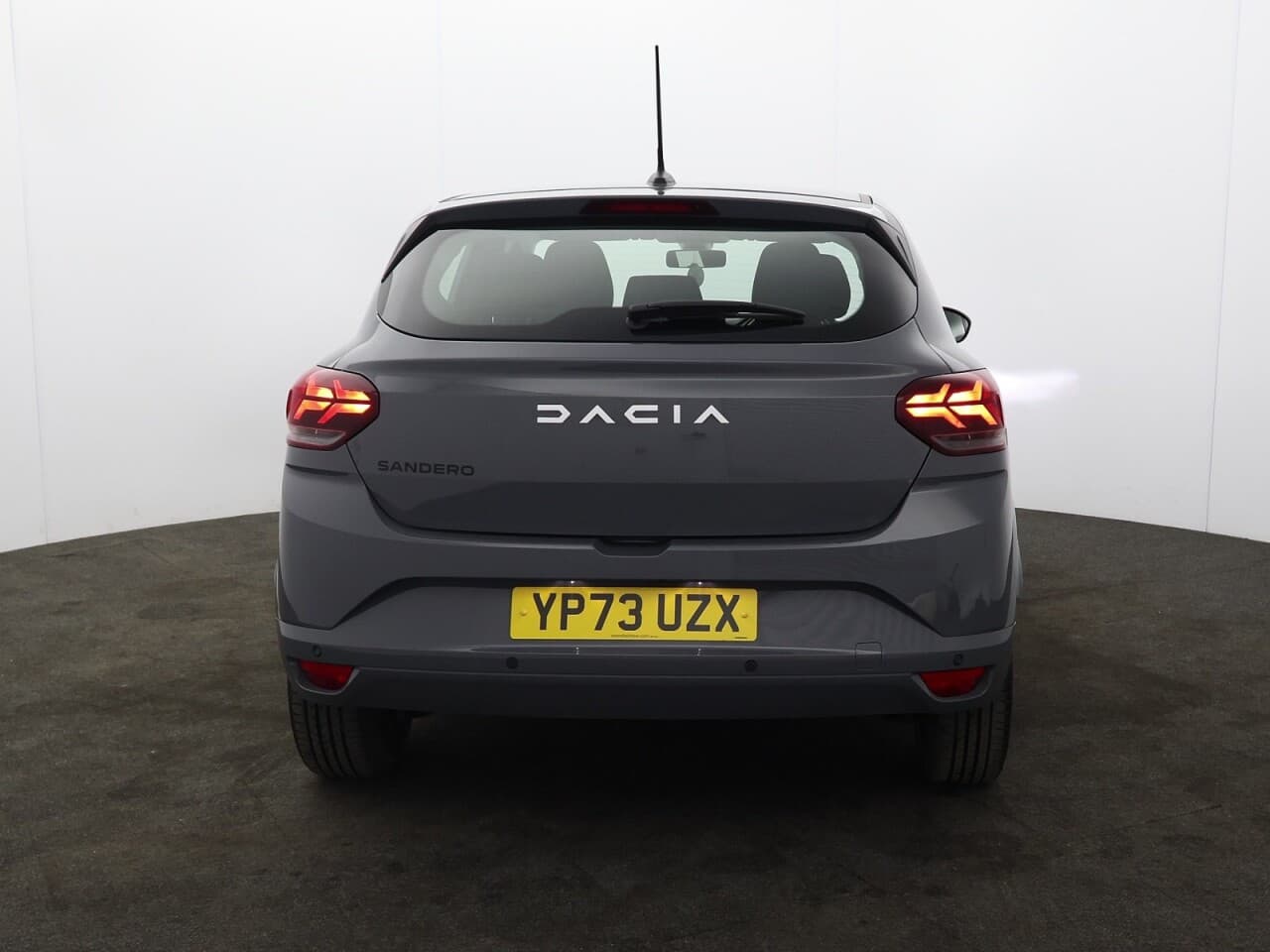Dacia Sandero 1.0 TCe Expression — image 9