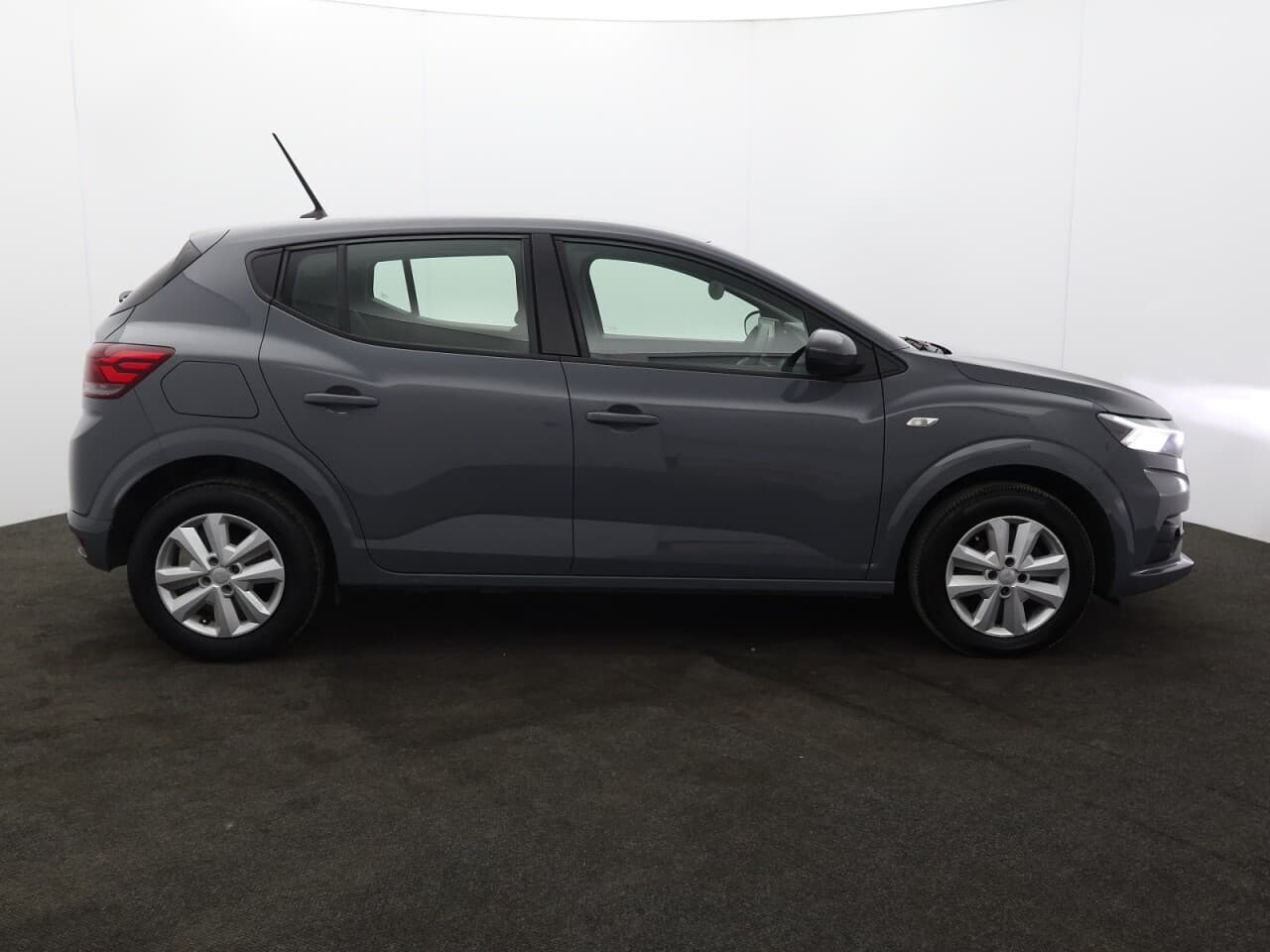 Dacia Sandero 1.0 TCe Expression — image 11