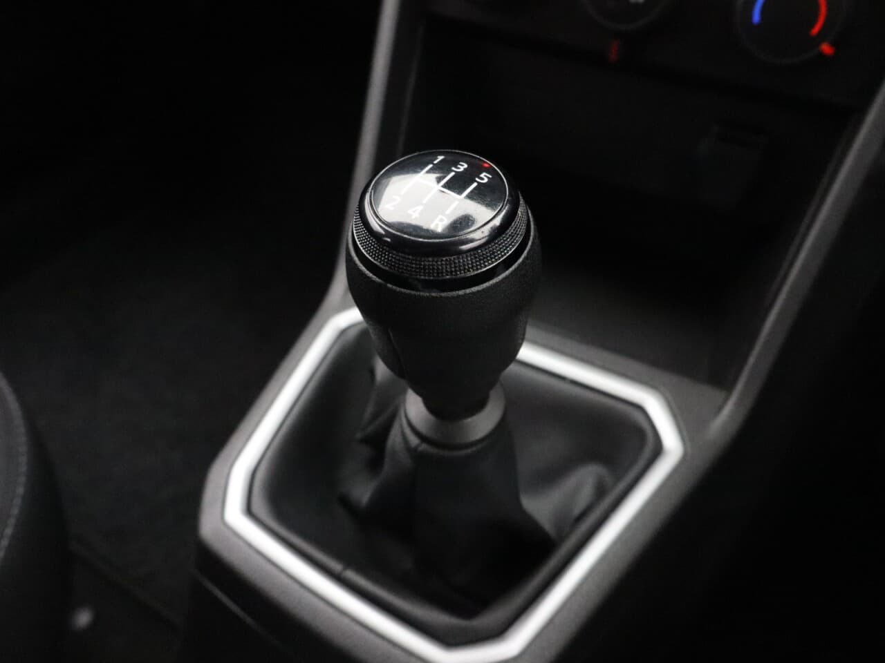 Dacia Sandero 1.0 TCe Expression — image 23