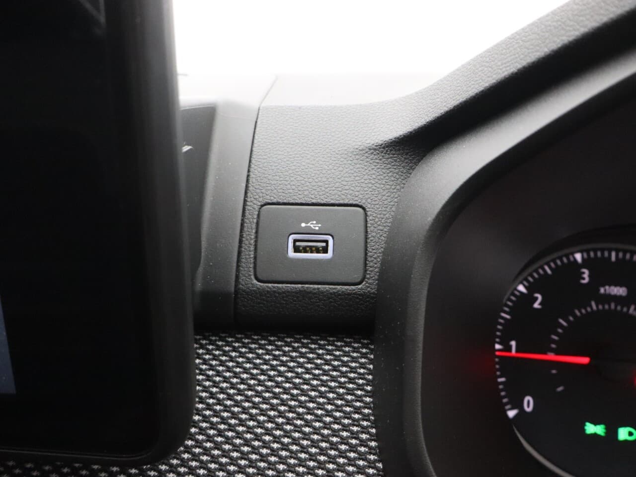 Dacia Sandero 1.0 TCe Expression — image 28