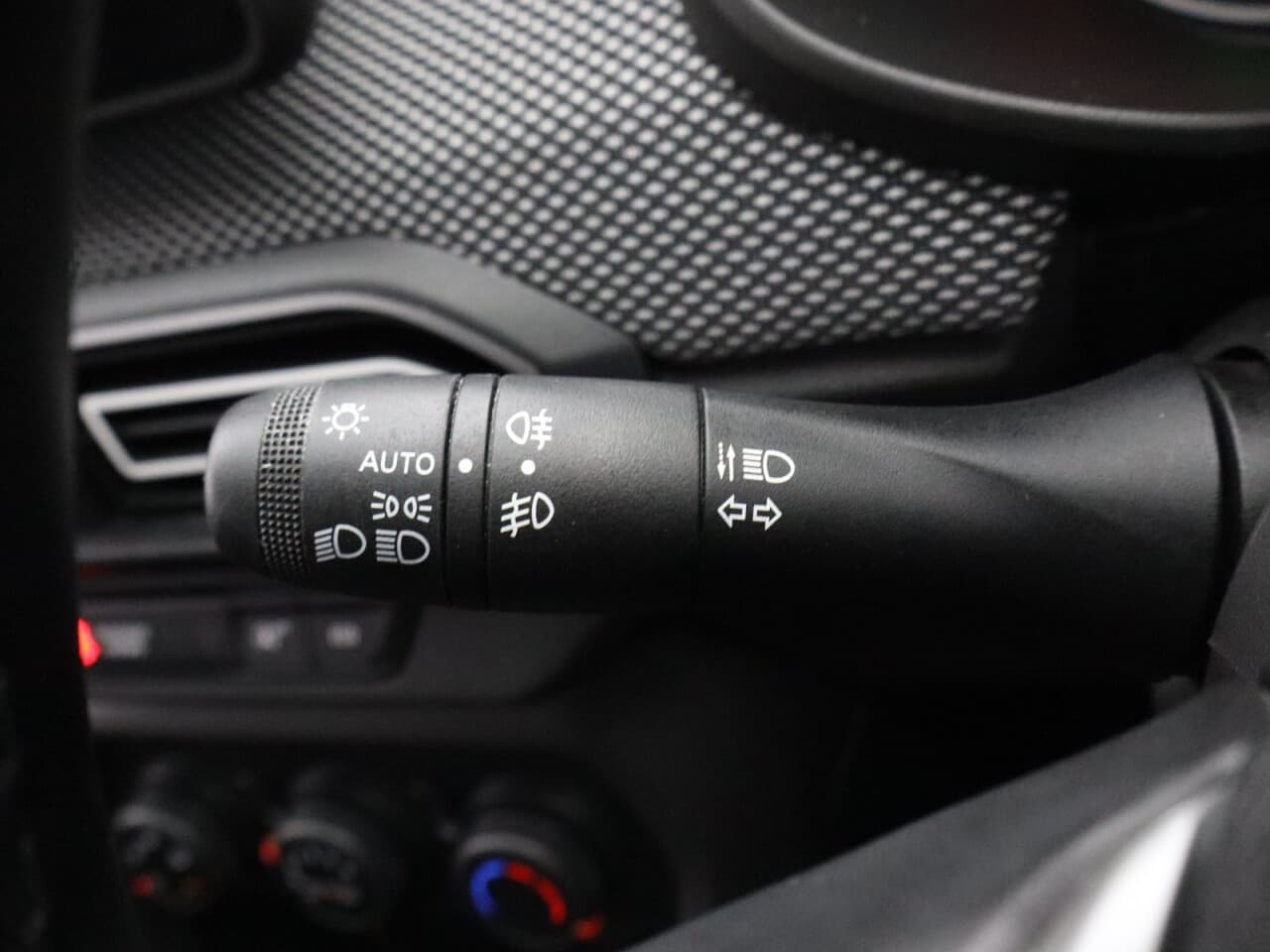 Dacia Sandero 1.0 TCe Expression — image 34