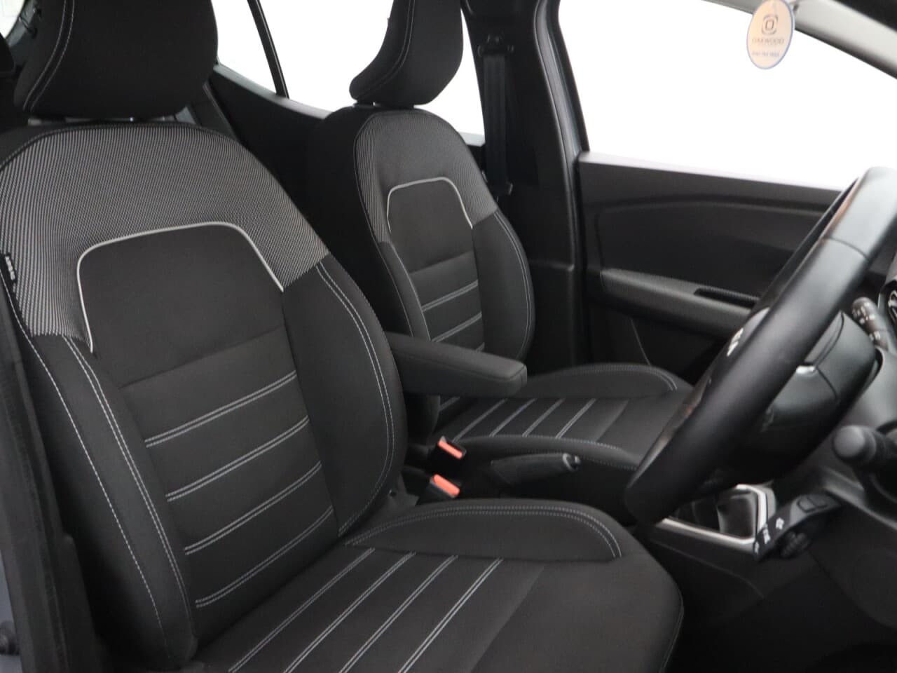 Dacia Sandero 1.0 TCe Expression — image 15