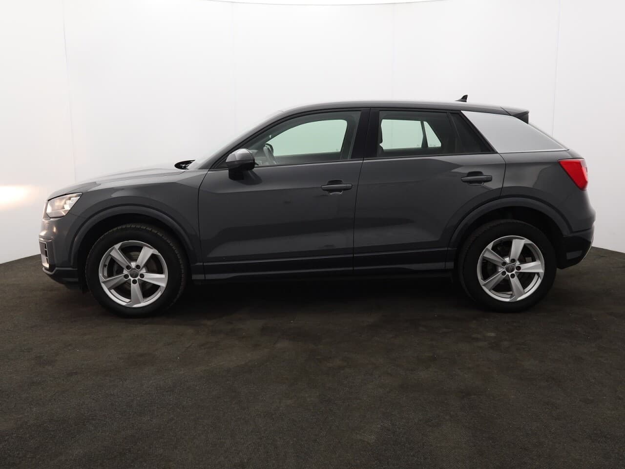 Audi Q2 1.6 TDI 30 Sport — image 6