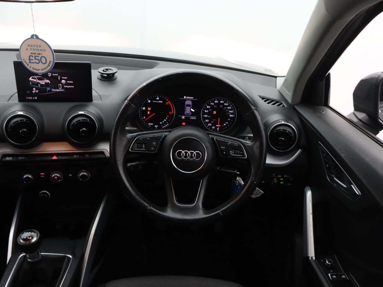 Audi Q2 1.6 TDI 30 Sport — image 16