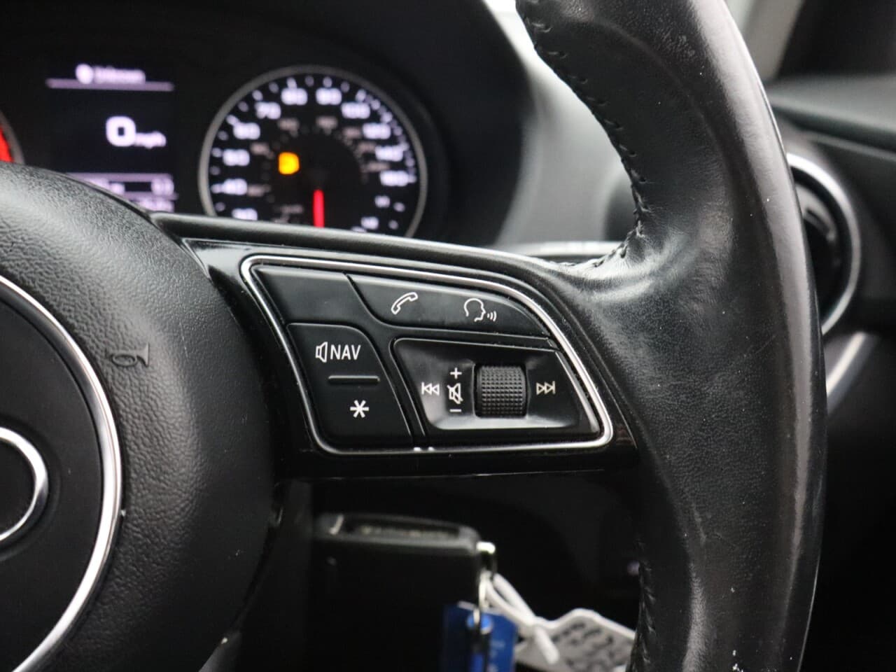 Audi Q2 1.6 TDI 30 Sport — image 18