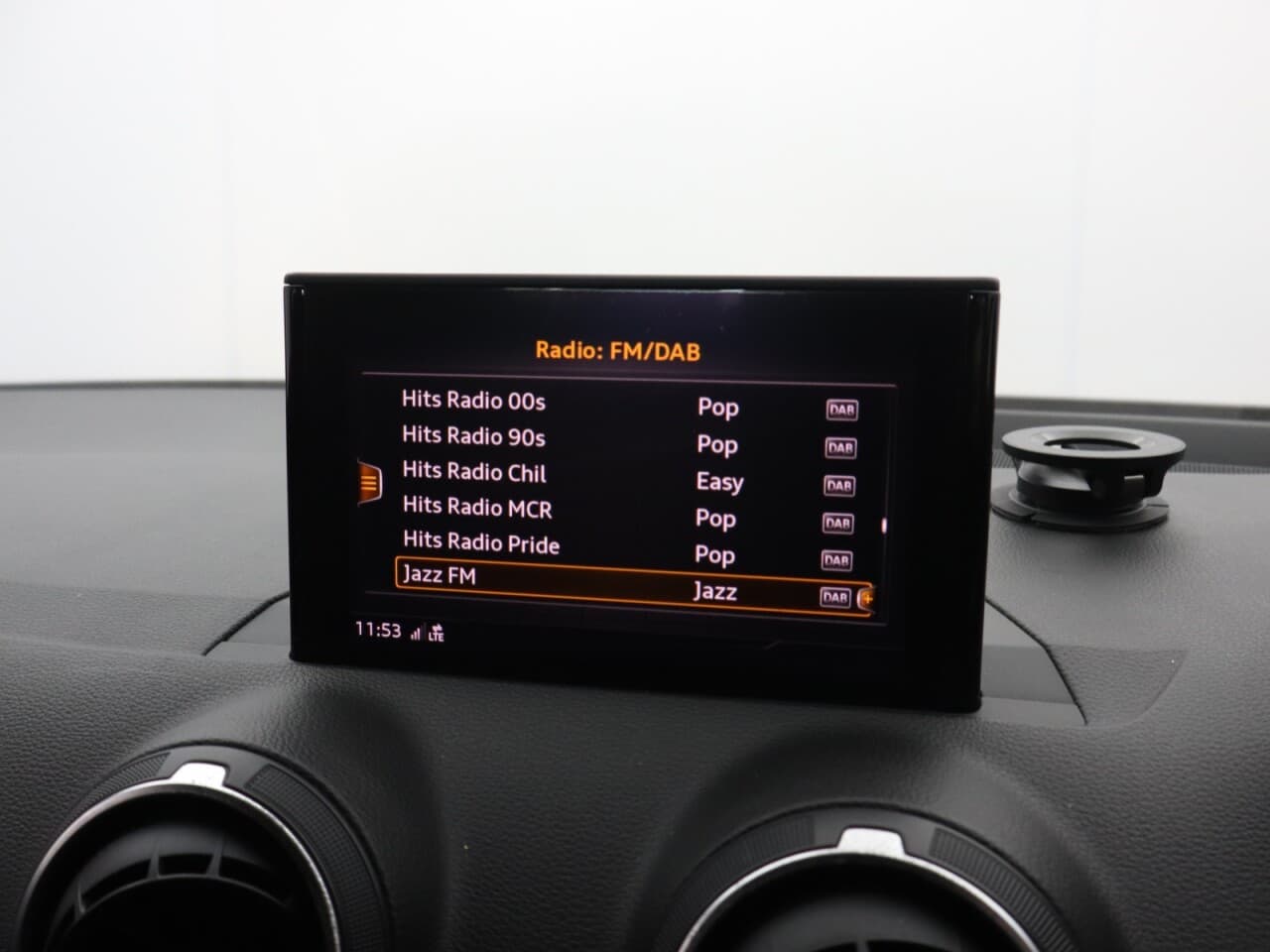 Audi Q2 1.6 TDI 30 Sport — image 33