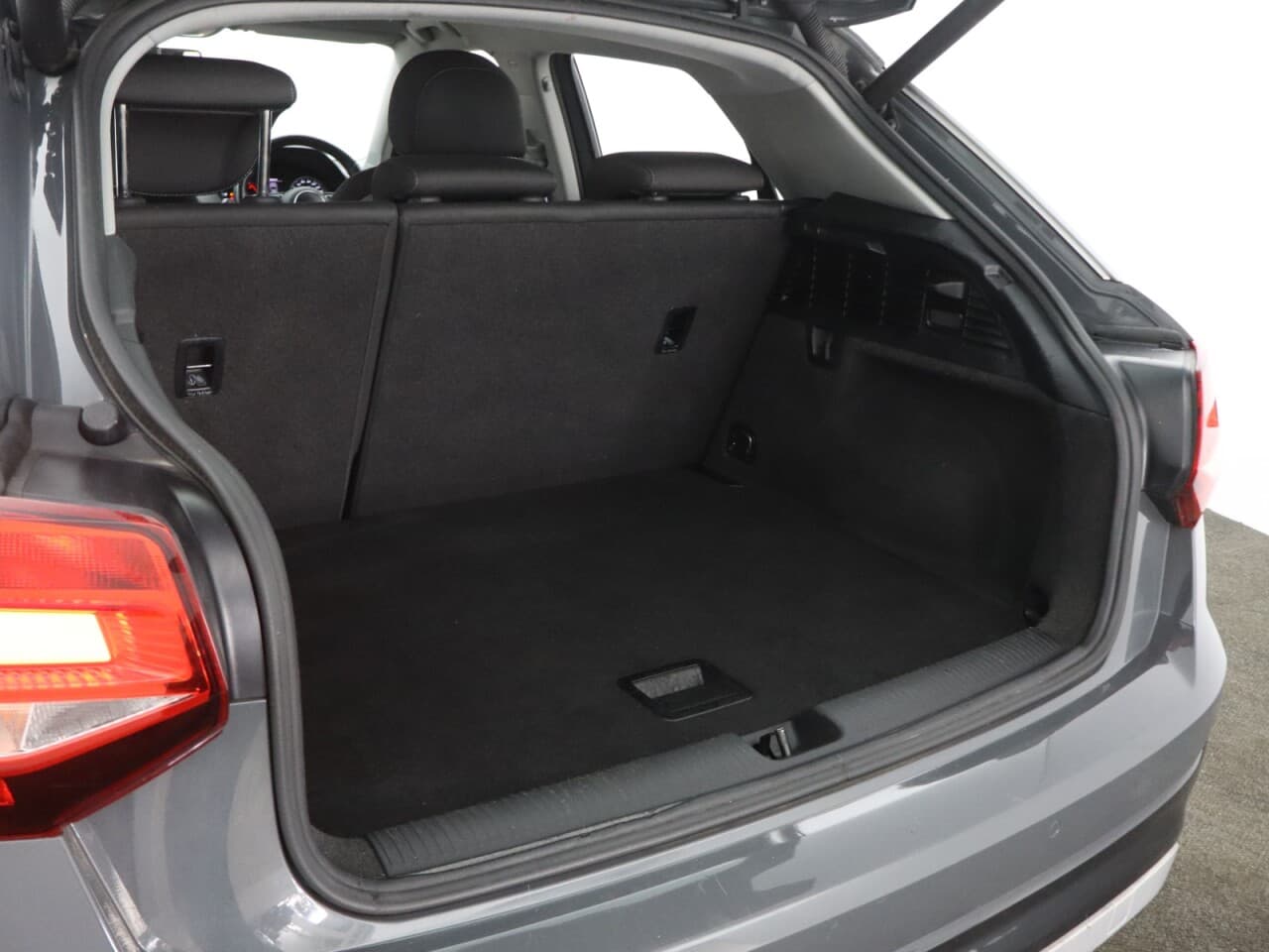 Audi Q2 1.6 TDI 30 Sport — image 43
