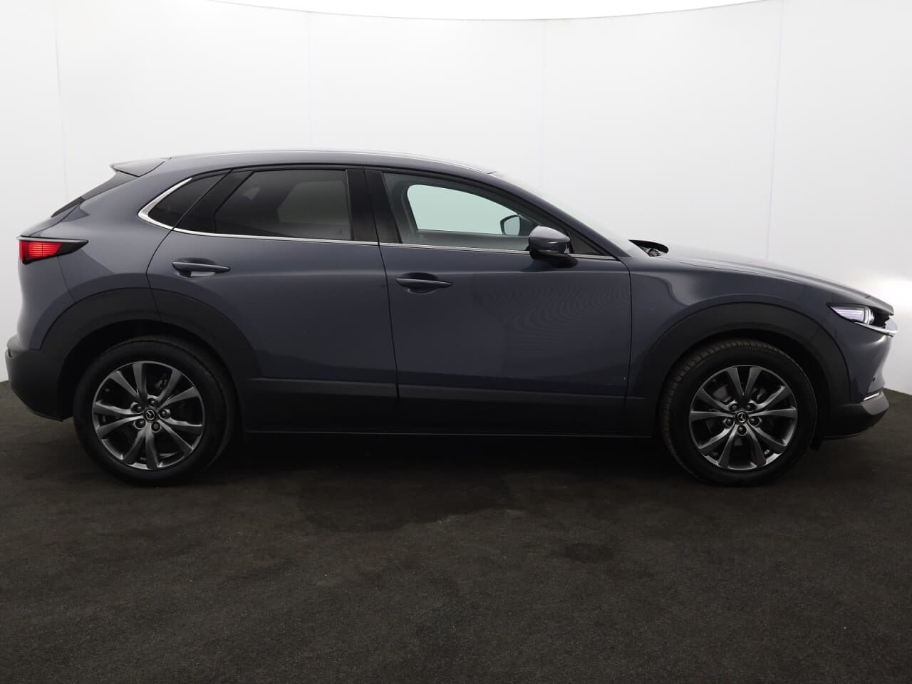 Mazda CX-30 2.0 e-SKYACTIV X MHEV Sport Lux — image 11
