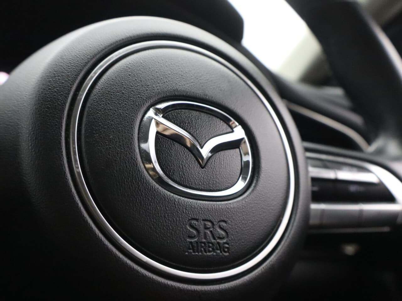 Mazda CX-30 2.0 e-SKYACTIV X MHEV Sport Lux — image 21