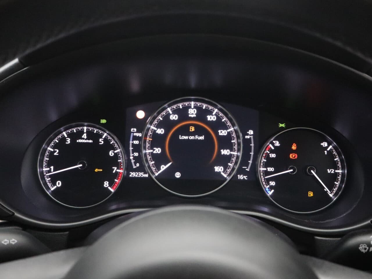 Mazda CX-30 2.0 e-SKYACTIV X MHEV Sport Lux — image 22