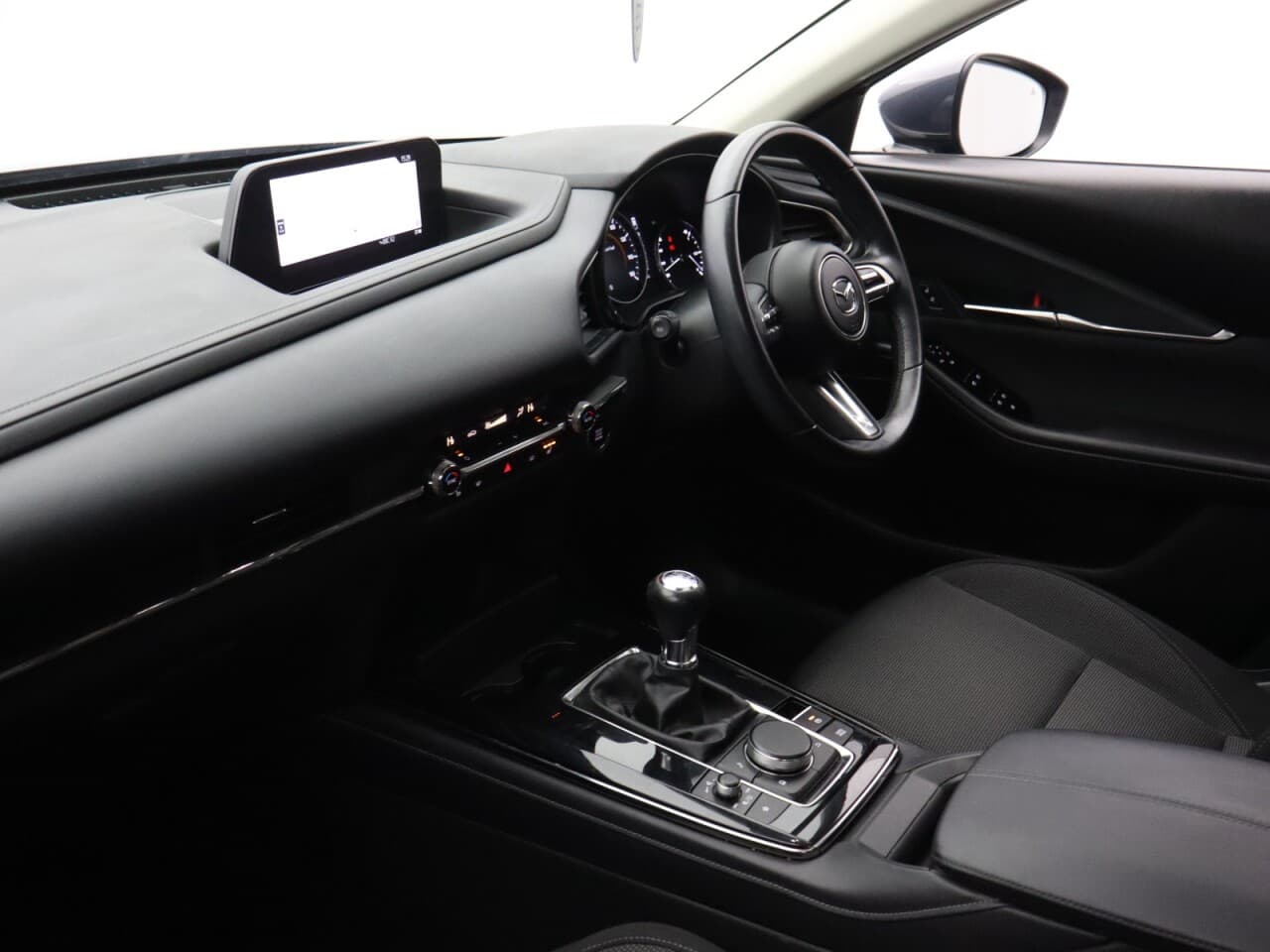 Mazda CX-30 2.0 e-SKYACTIV X MHEV Sport Lux — image 41
