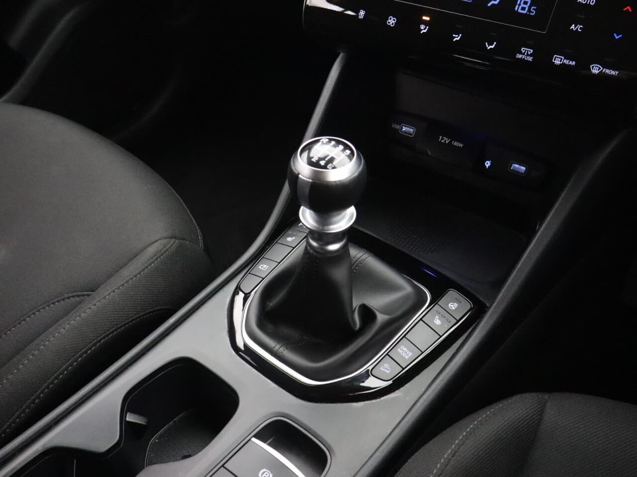 Hyundai Tucson 1.6 T-GDi Premium — image 24