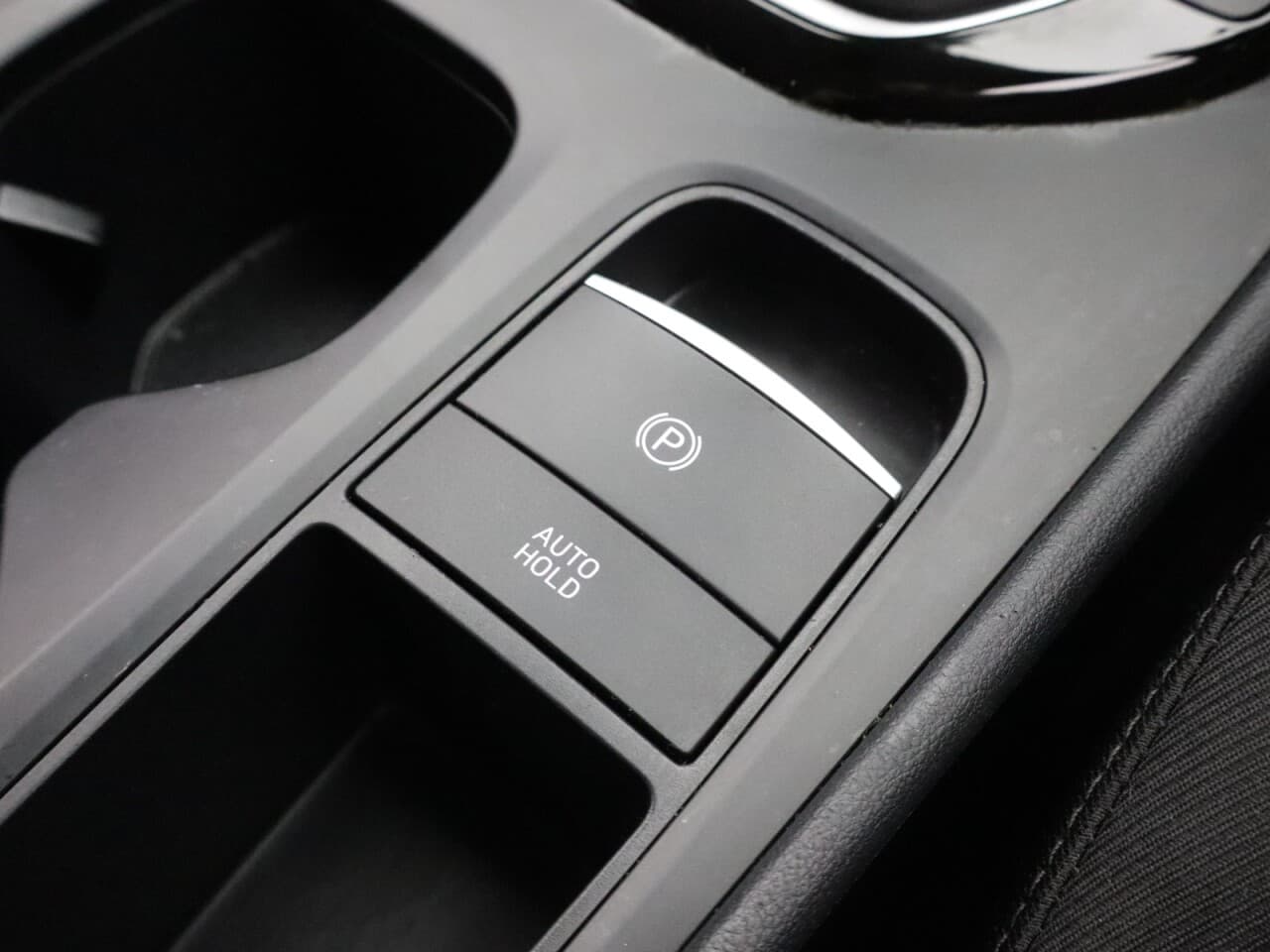 Hyundai Tucson 1.6 T-GDi Premium — image 28