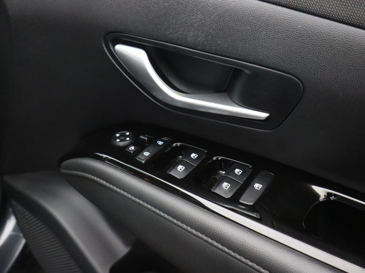 Hyundai Tucson 1.6 T-GDi Premium — image 55