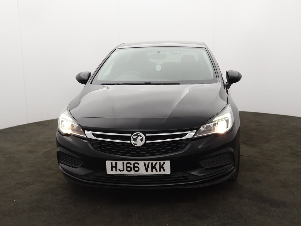 Vauxhall Astra 1.4i Turbo Design — image 5