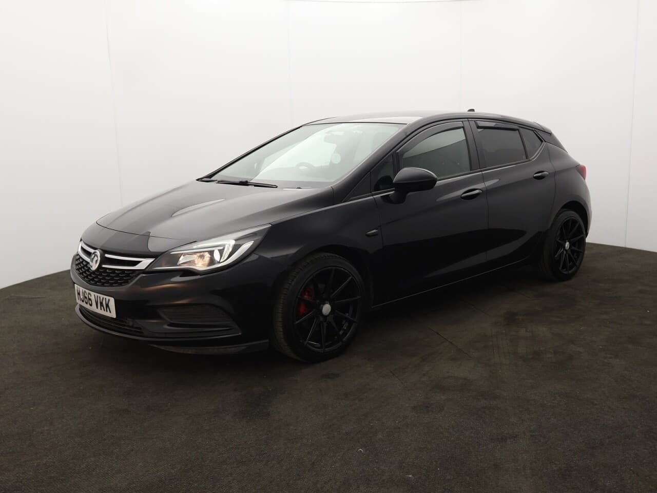 Vauxhall Astra 1.4i Turbo Design — image 4