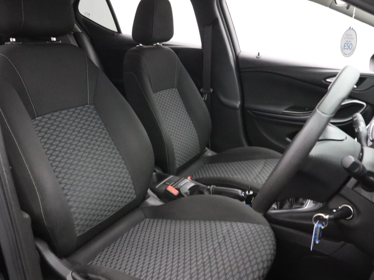 Vauxhall Astra 1.4i Turbo Design — image 15