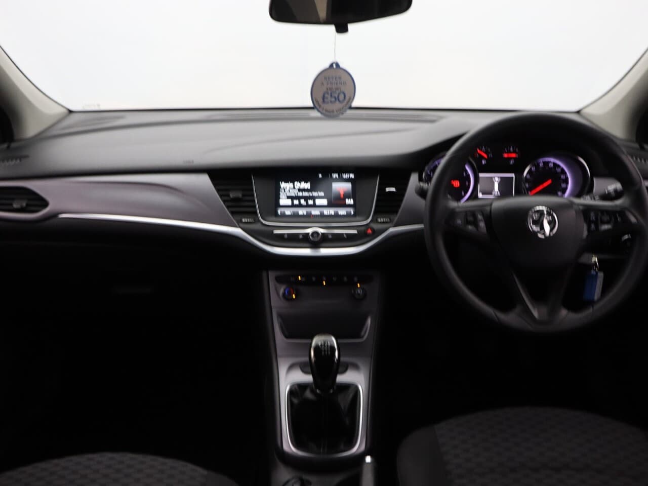 Vauxhall Astra 1.4i Turbo Design — image 12